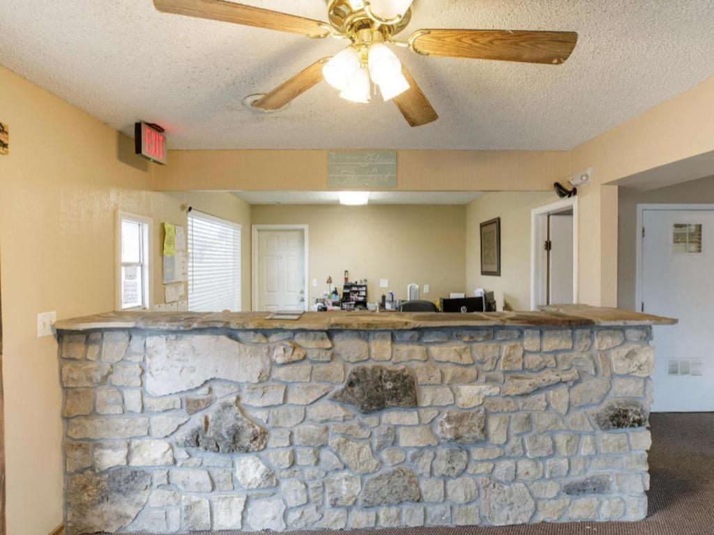 Days Inn By Wyndham Adairsville Exterior photo