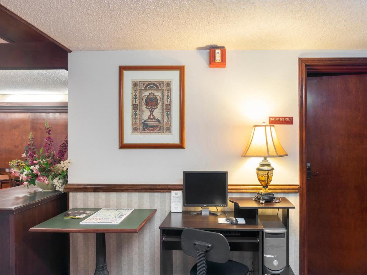 Days Inn By Wyndham Adairsville Exterior photo